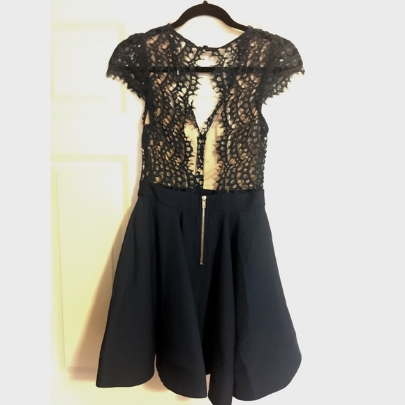 NWT Navy Blue &Nude Lace Dress - Picture 3 of 3